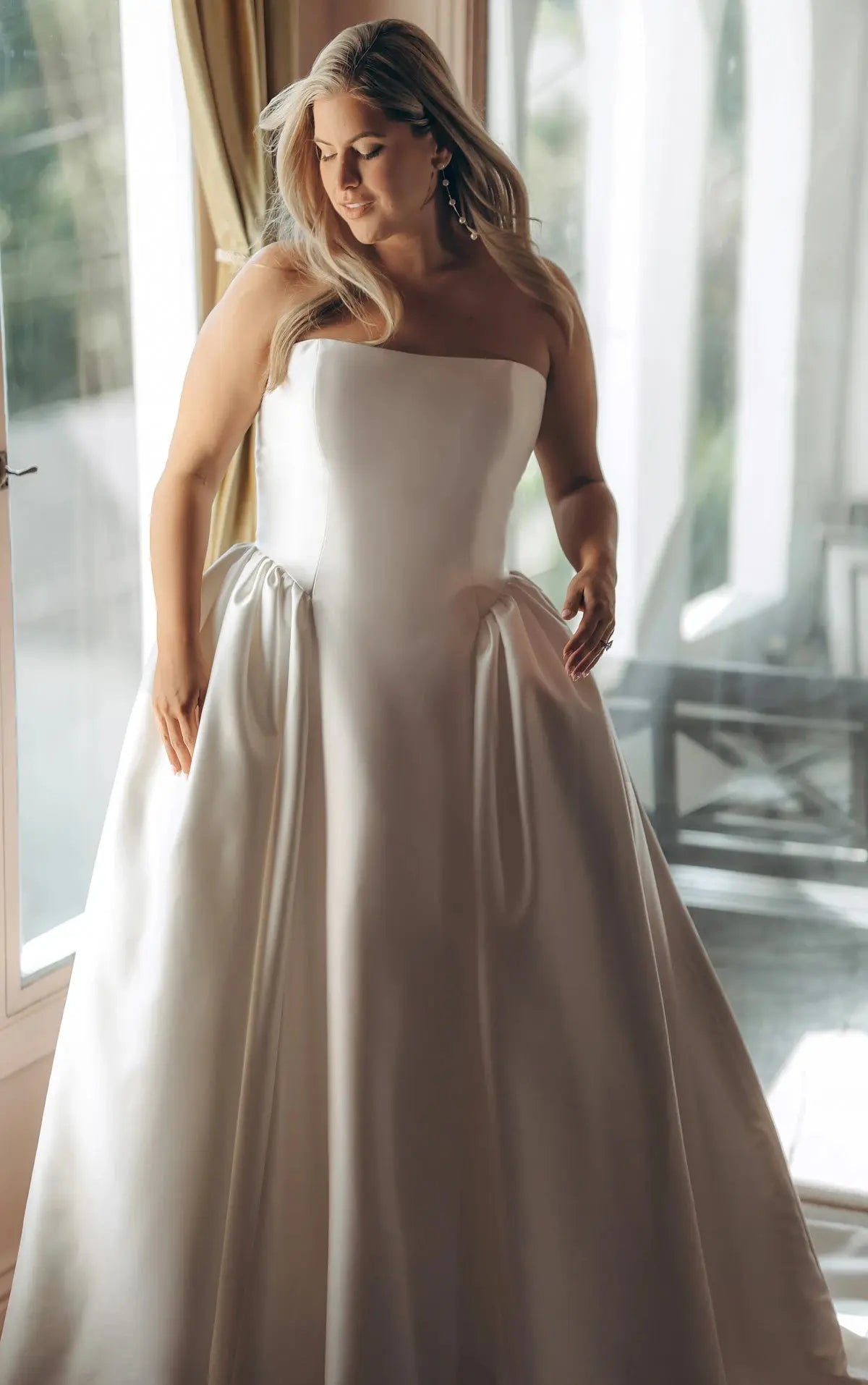 Adele Sy8274 wedding dress product view 7 | ForeverSolesBride