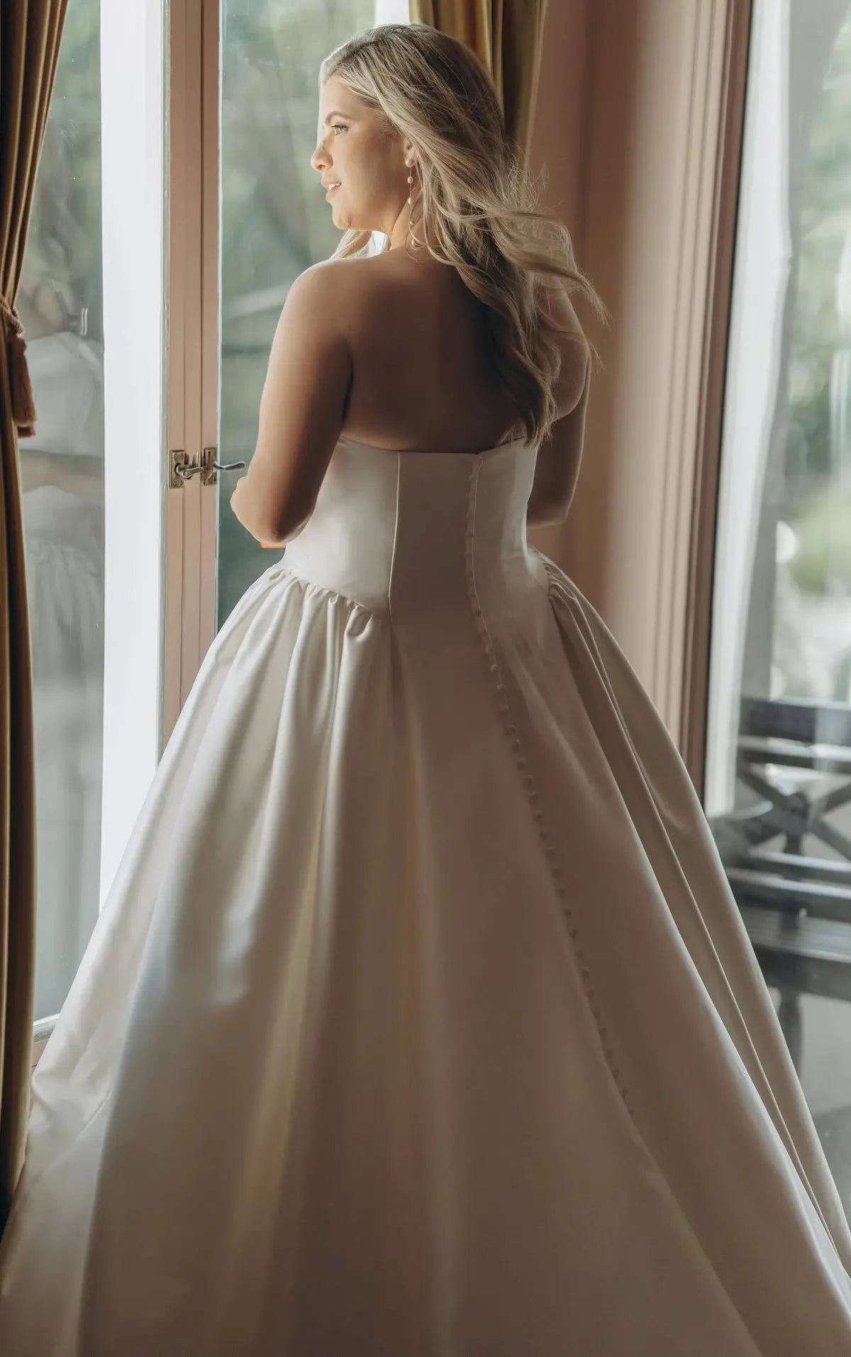 Adele Sy8274 wedding dress product view 8 | ForeverSolesBride