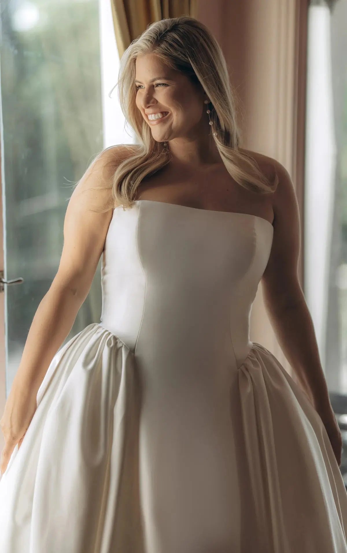 Adele Sy8274 wedding dress product view 9 | ForeverSolesBride