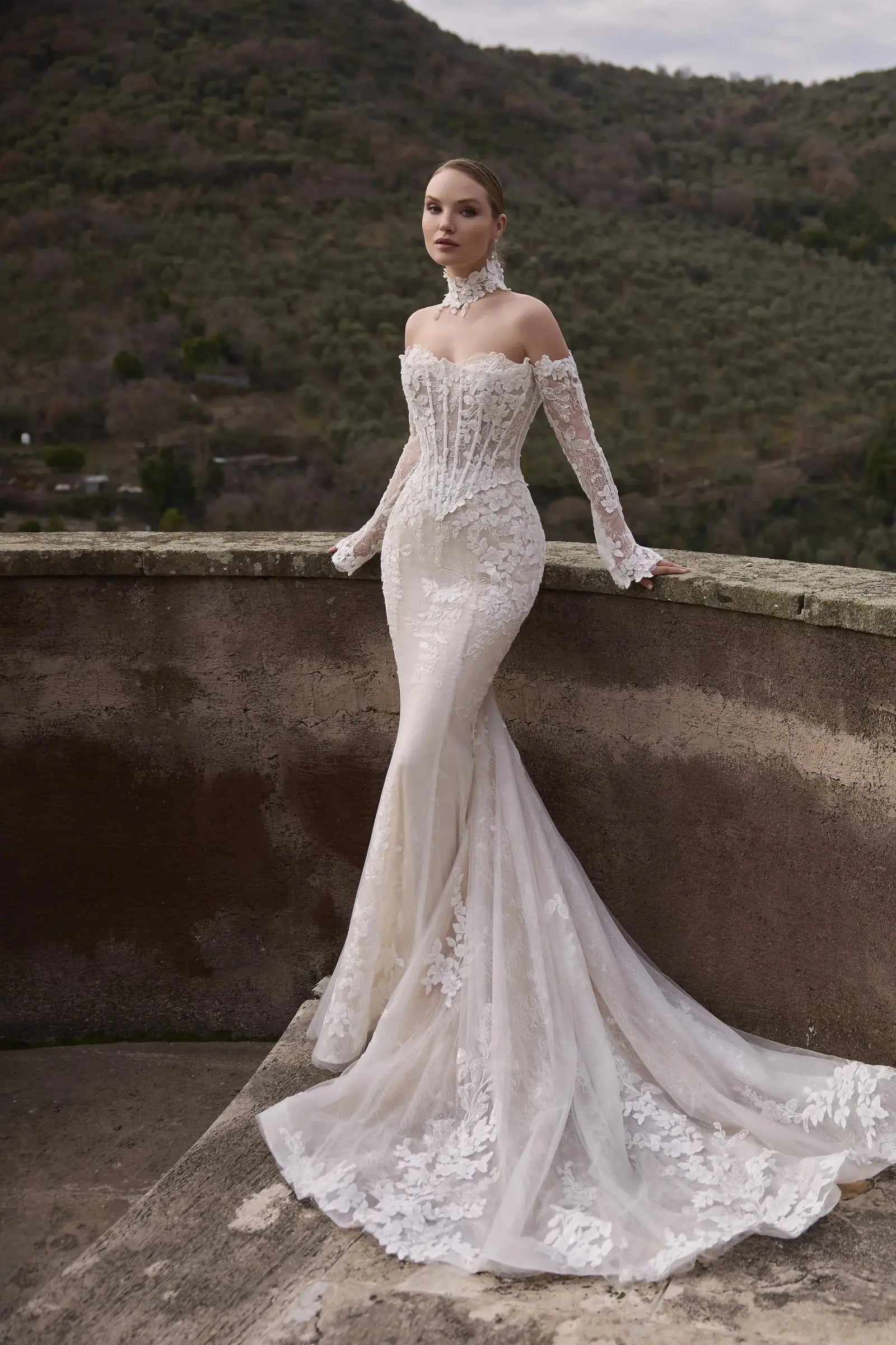 Agnesca wedding dress product view 3 | ForeverSolesBride