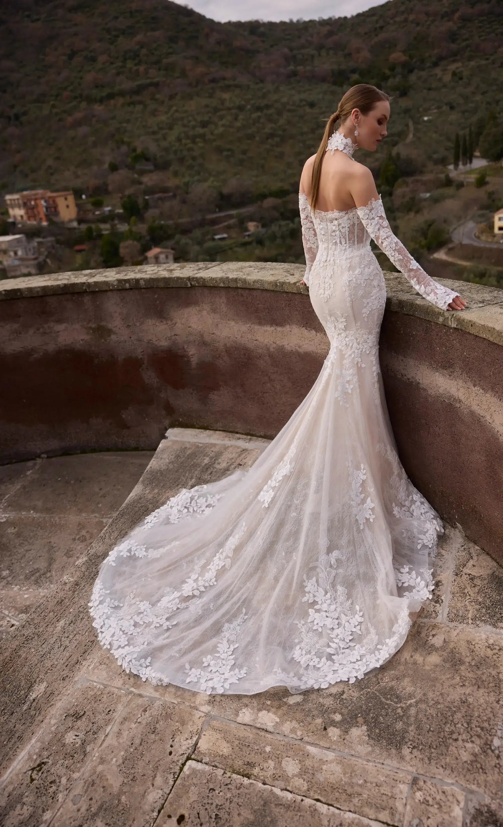 Agnesca wedding dress back view | ForeverSolesBride