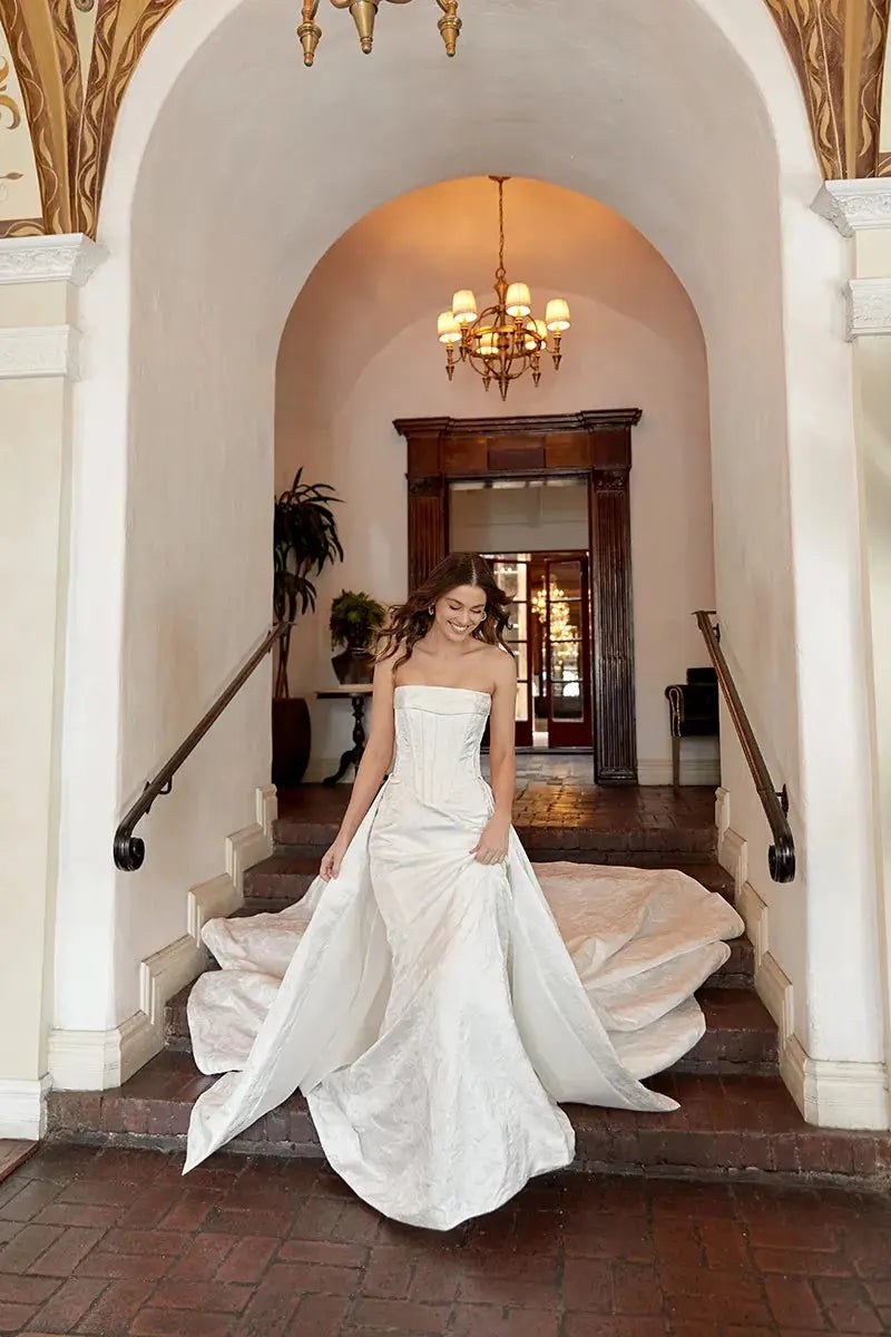 Anna wedding dress product view 3 | ForeverSolesBride