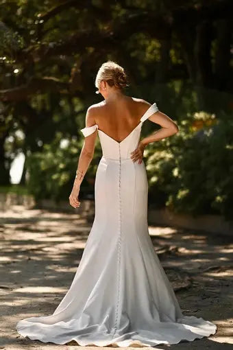 Dior wedding dress back view | ForeverSolesBride