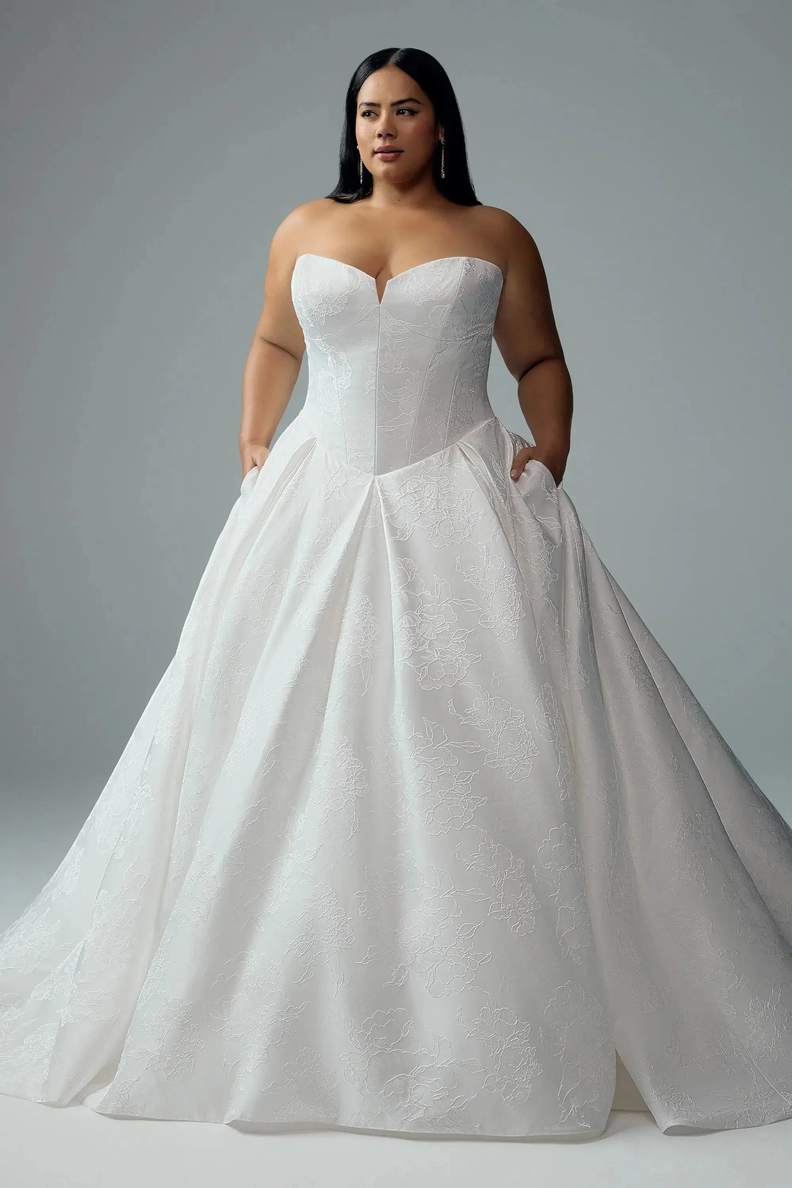 Elli Marie wedding dress product view 2 | ForeverSolesBride