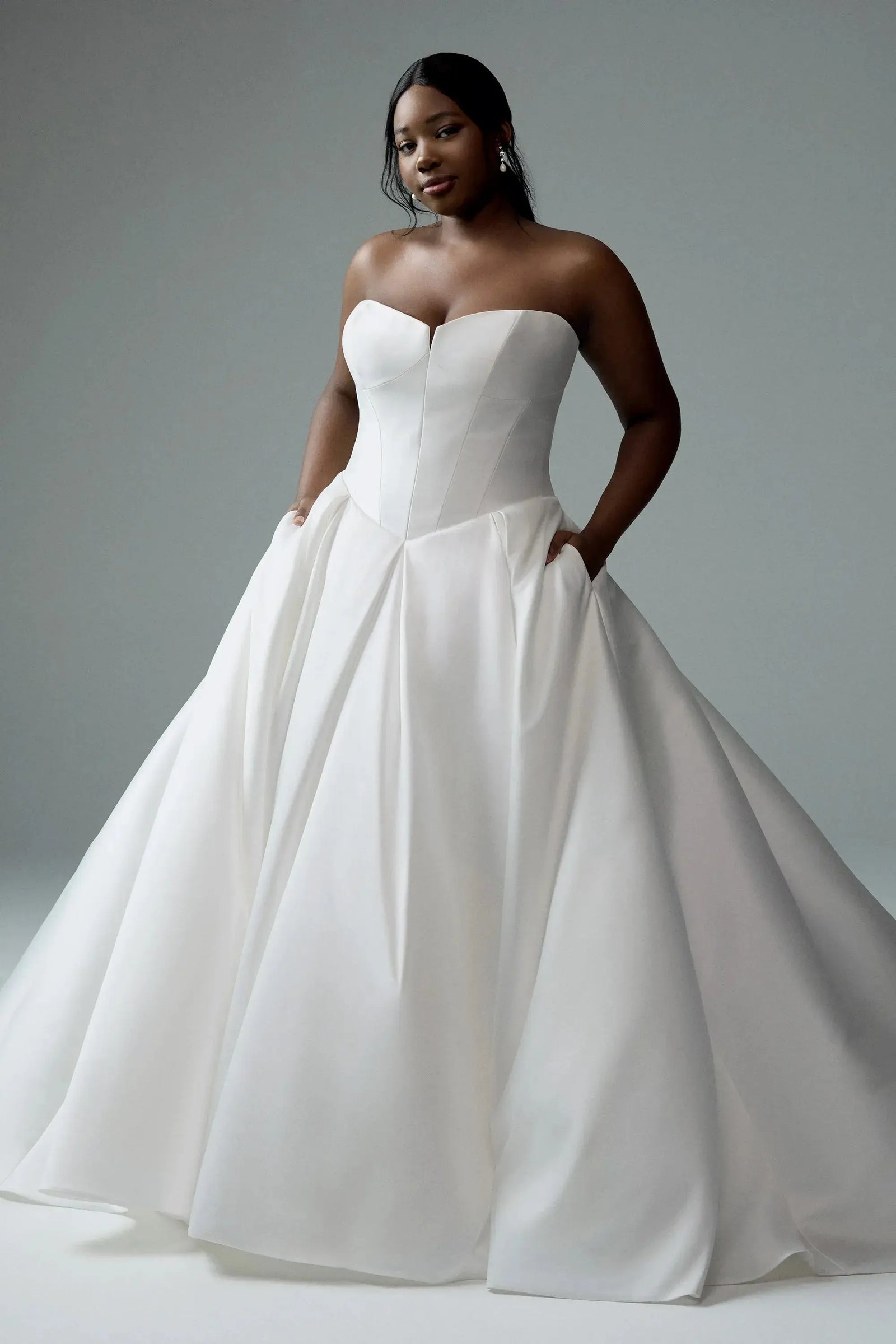 Elli wedding dress product view 3 | ForeverSolesBride