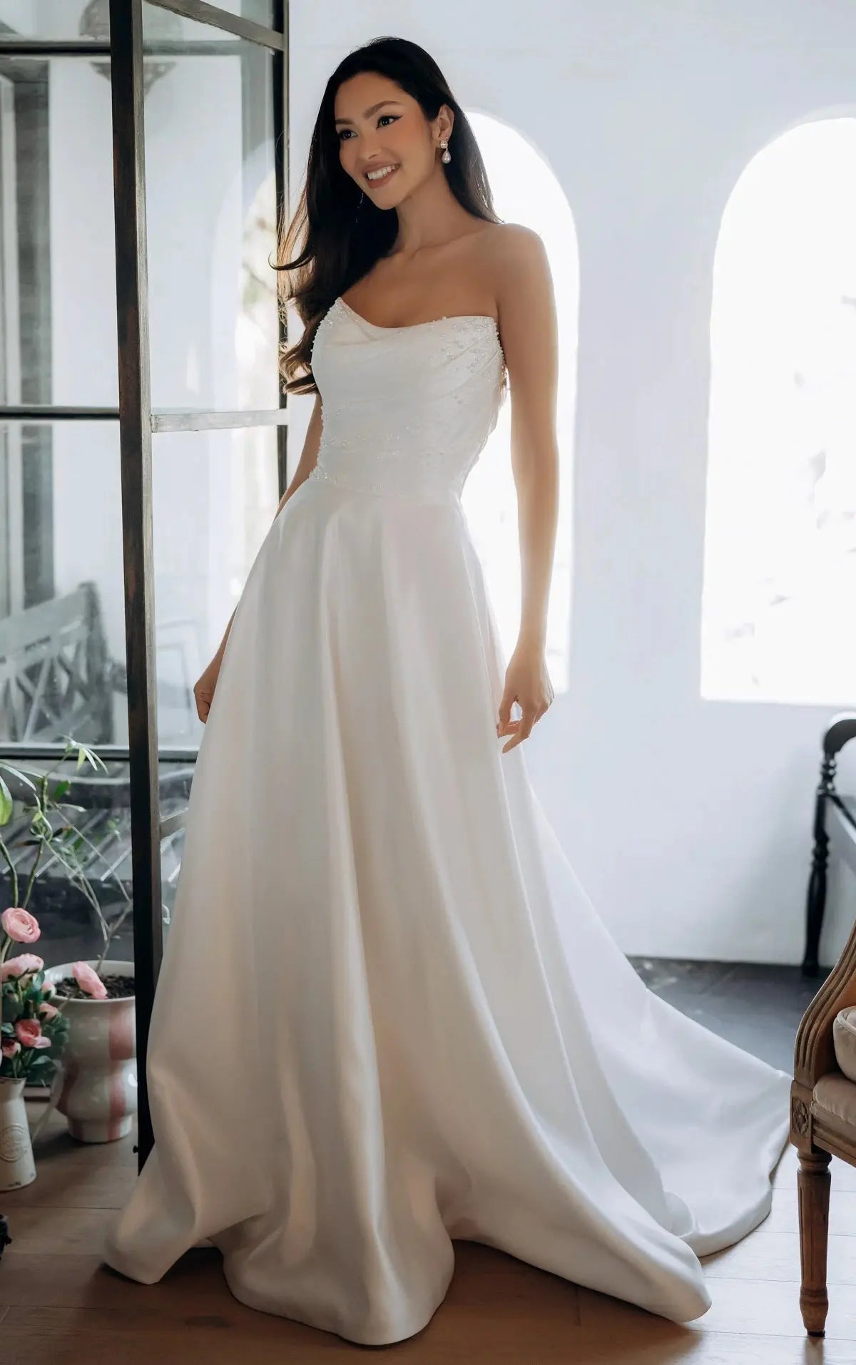 Evie Sy8318 wedding dress hero front view | ForeverSolesBride