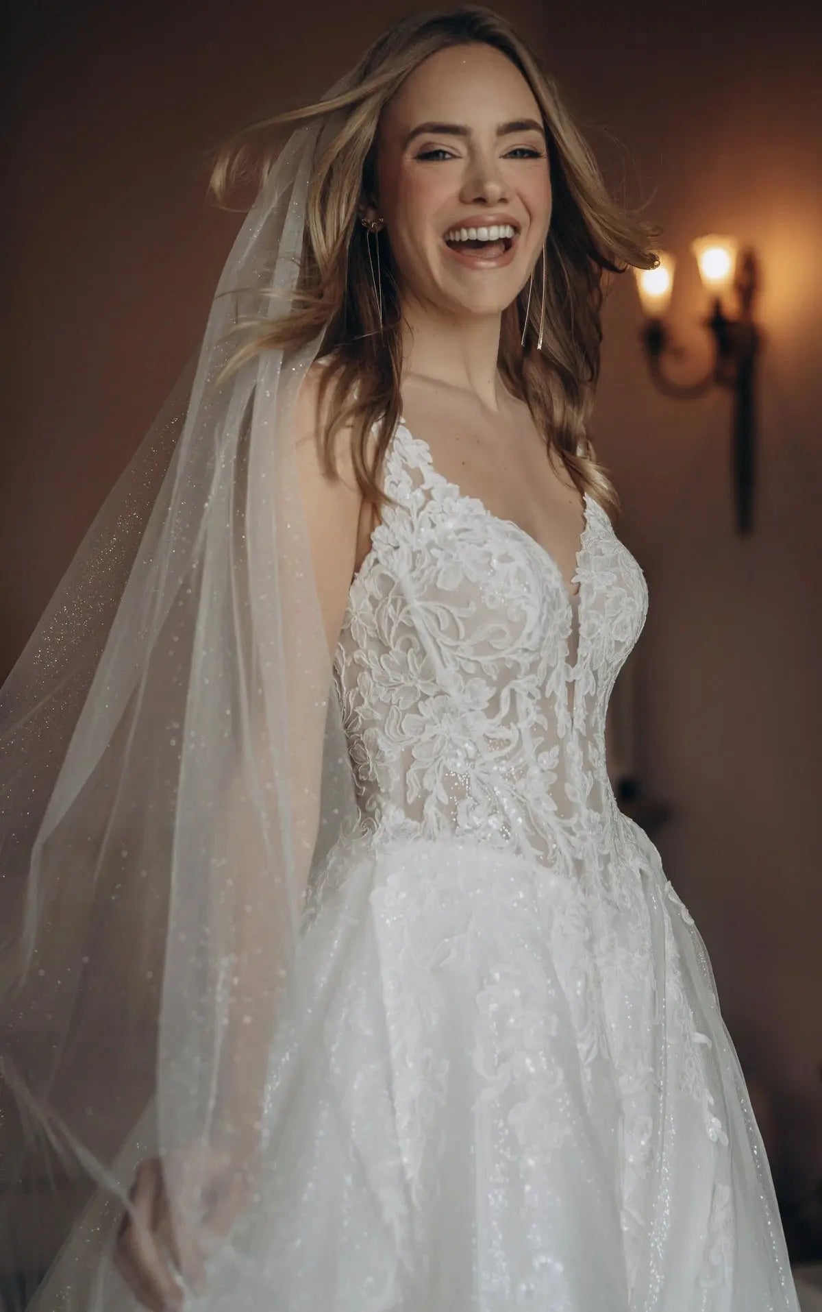 Hallie Sy8314 wedding dress product view 4 | ForeverSolesBride