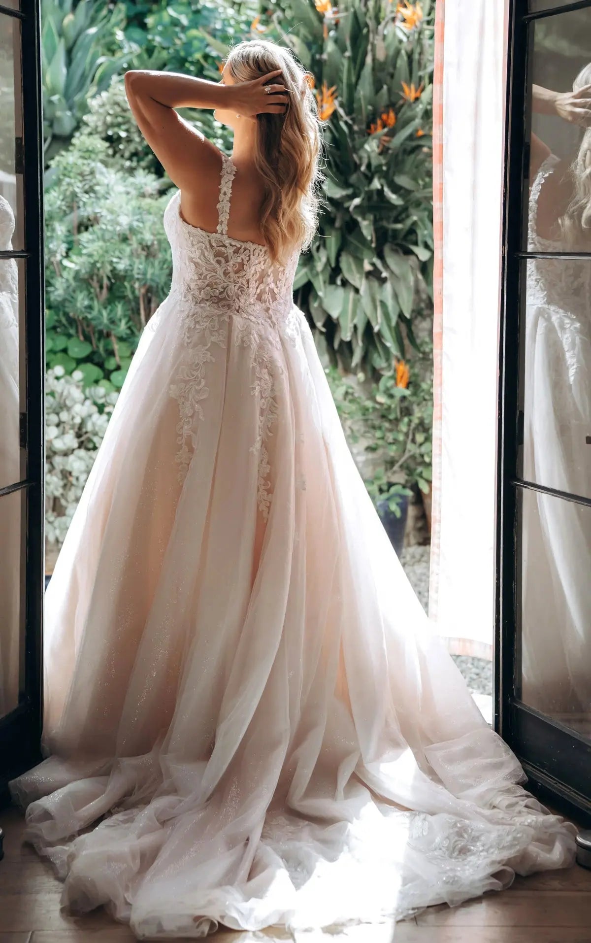 Hallie Sy8314 wedding dress product view 10 | ForeverSolesBride