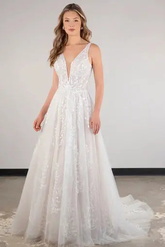Hattie wedding dress product view 3 | ForeverSolesBride