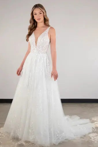 Hattie wedding dress product view 4 | ForeverSolesBride