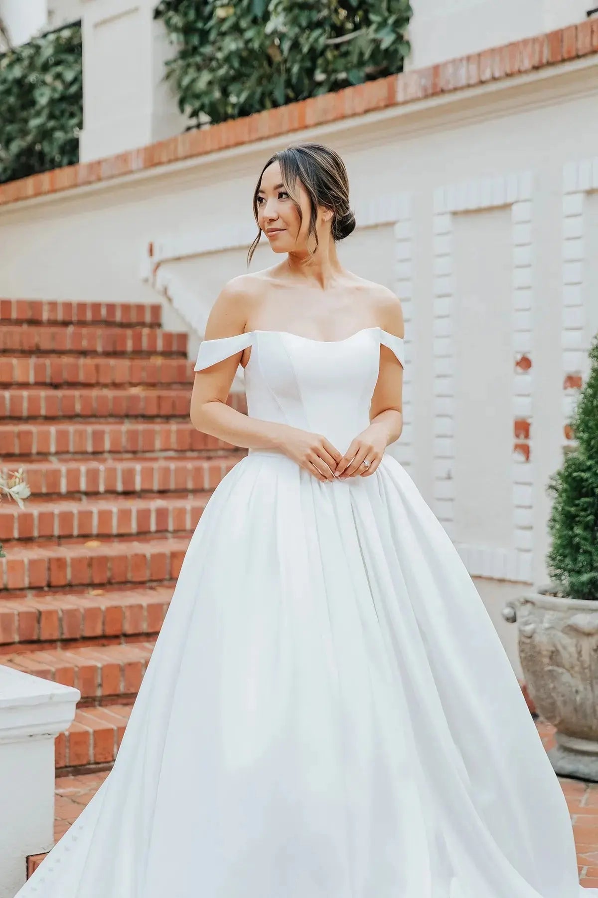 Holly wedding dress product view 8 | ForeverSolesBride