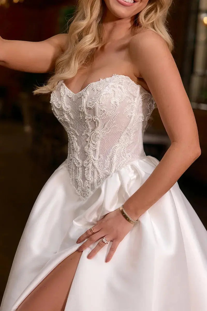 Jen wedding dress hero front view | ForeverSolesBride