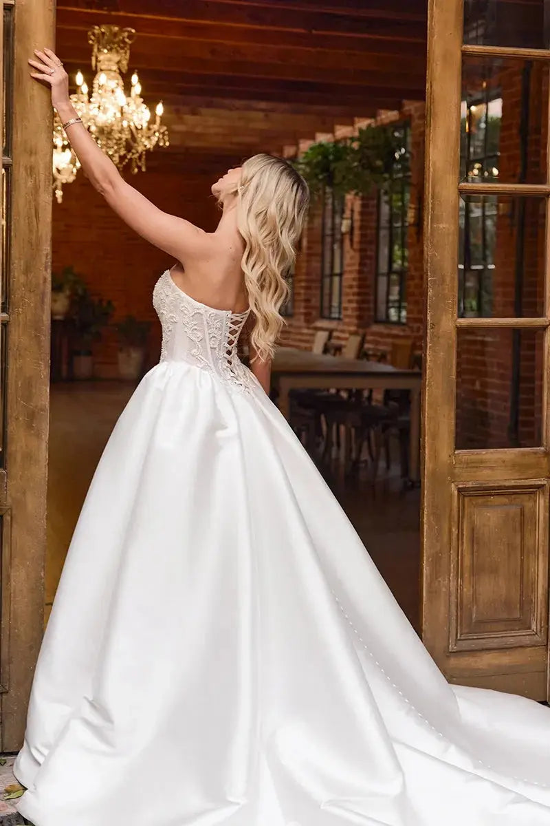 Jen wedding dress product view 2 | ForeverSolesBride