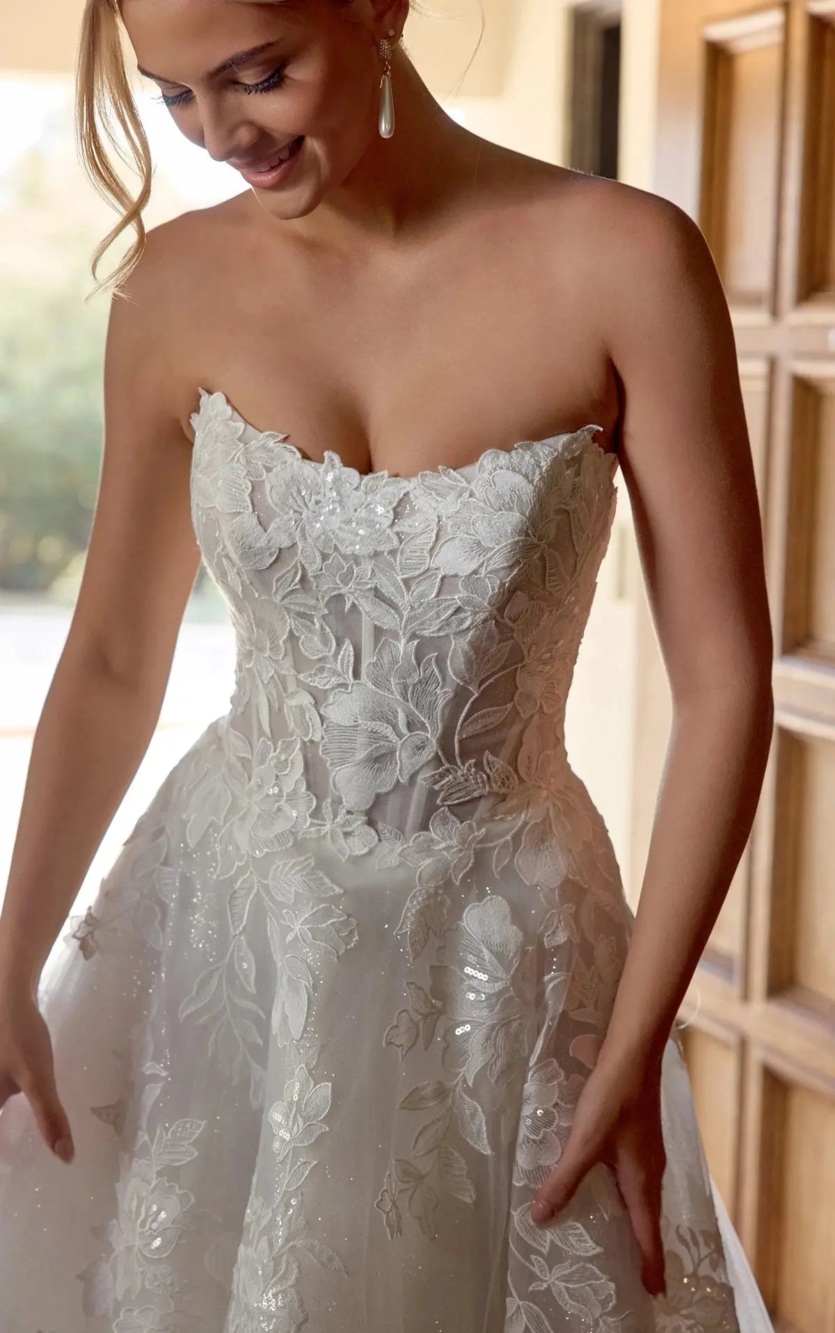 Lily wedding dress product view 4 | ForeverSolesBride