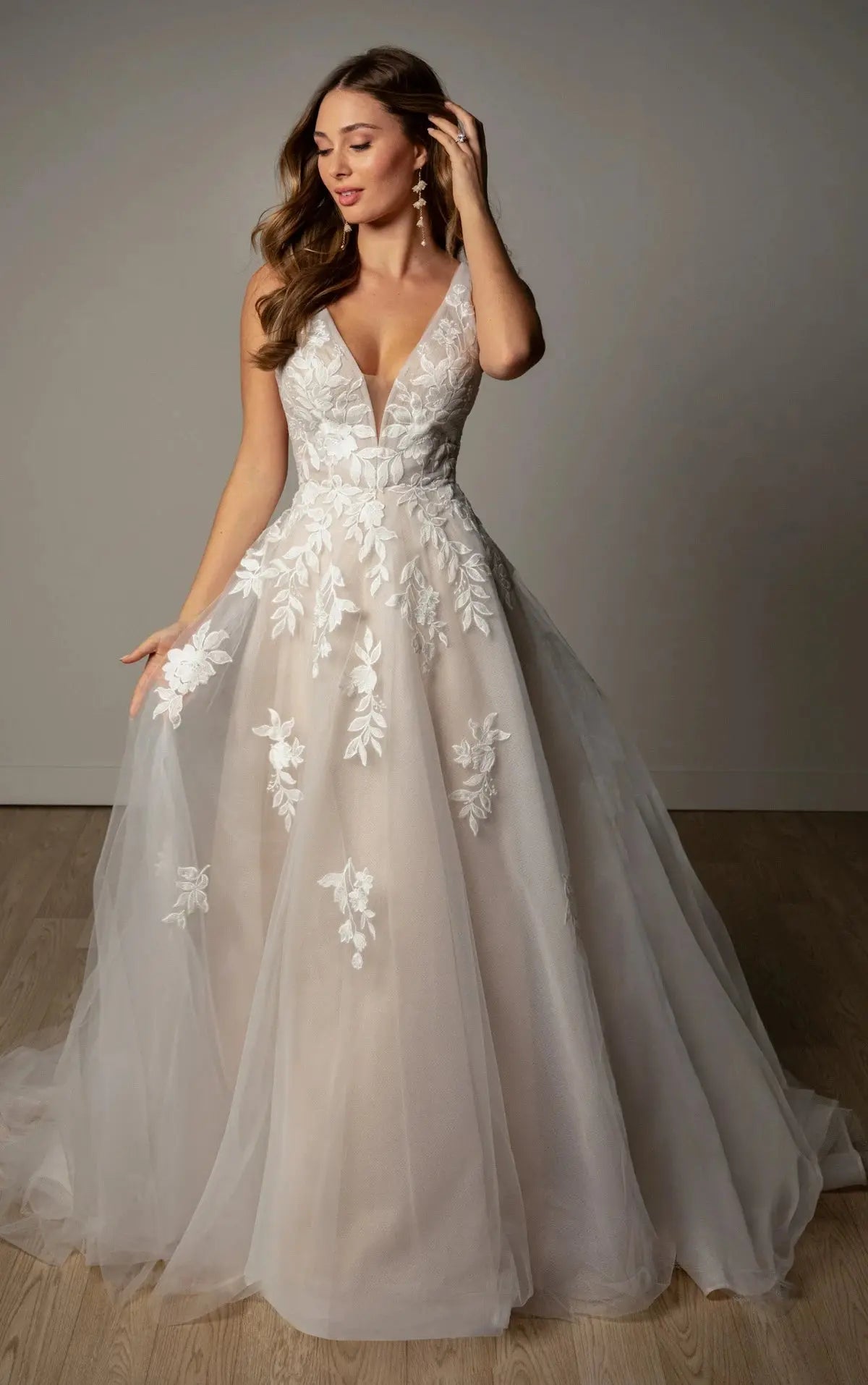 Nala Sy8316 wedding dress product view 2 | ForeverSolesBride