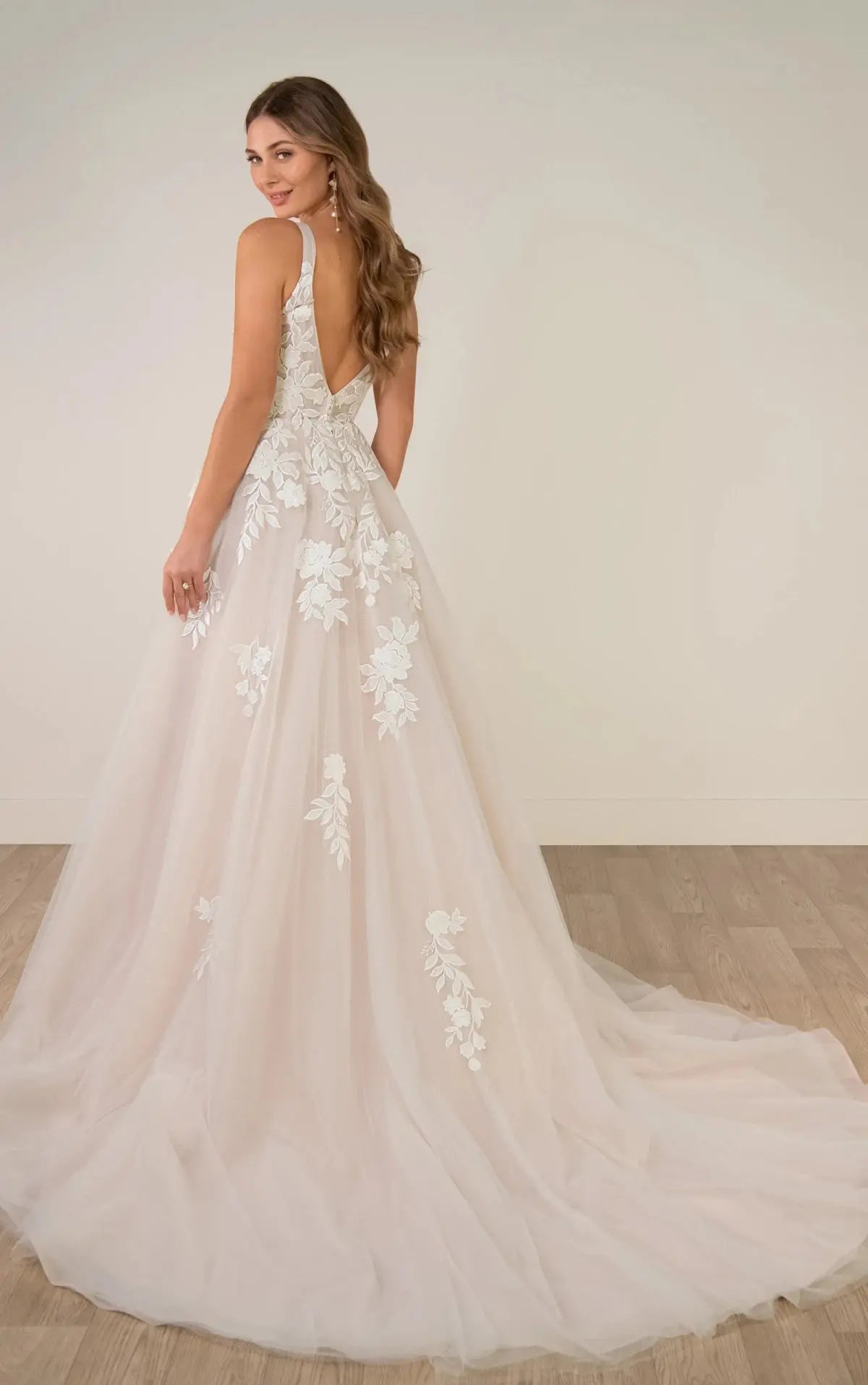 Nala Sy8316 wedding dress product view 7 | ForeverSolesBride