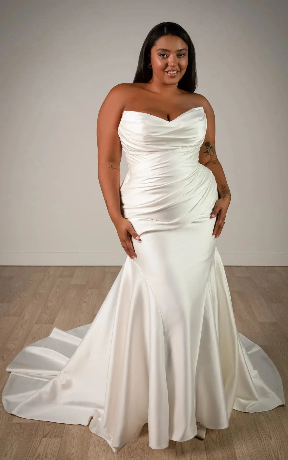 Robyn Sy8346 wedding dress product view 3 | ForeverSolesBride
