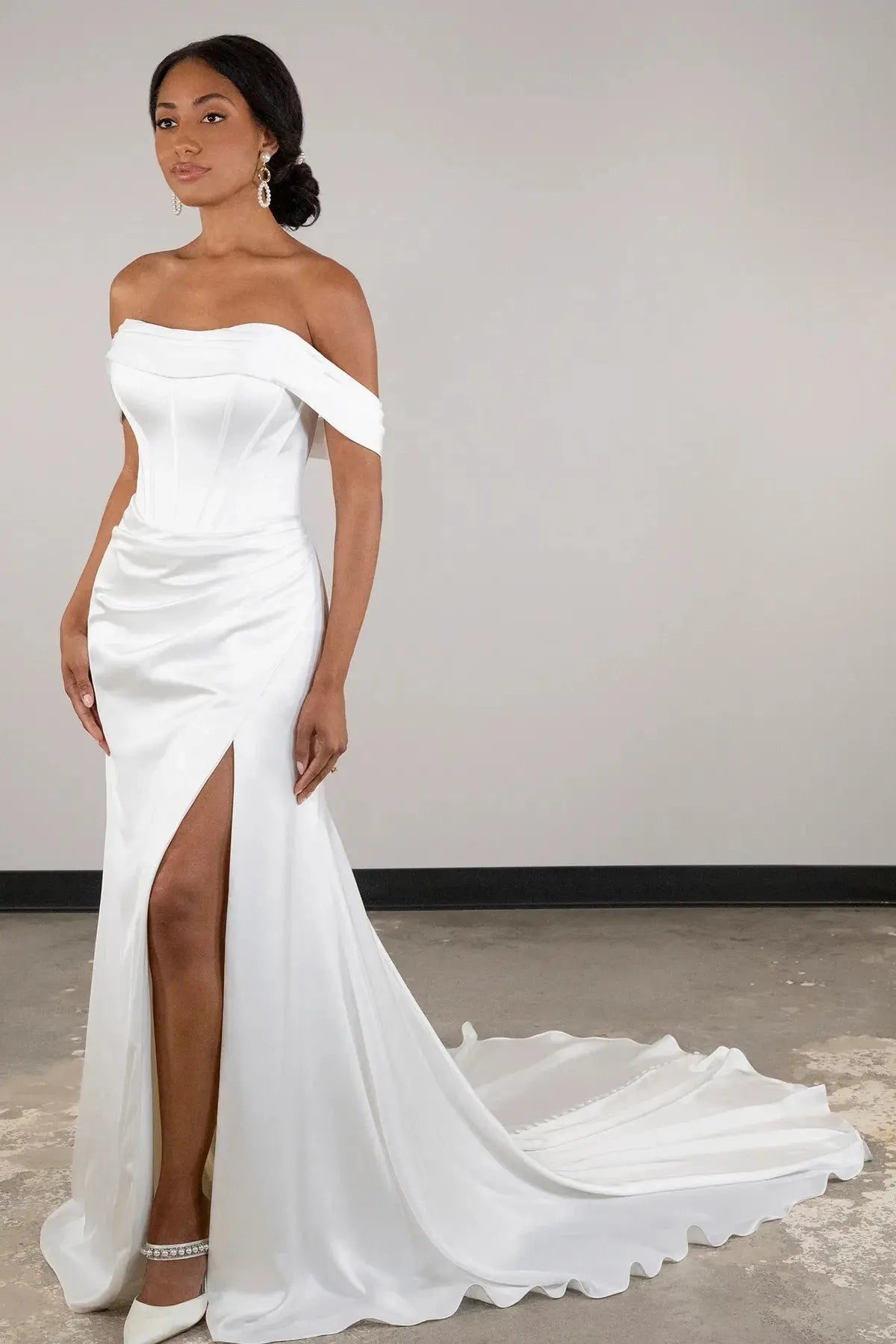 Roxy wedding dress product view 3 | ForeverSolesBride