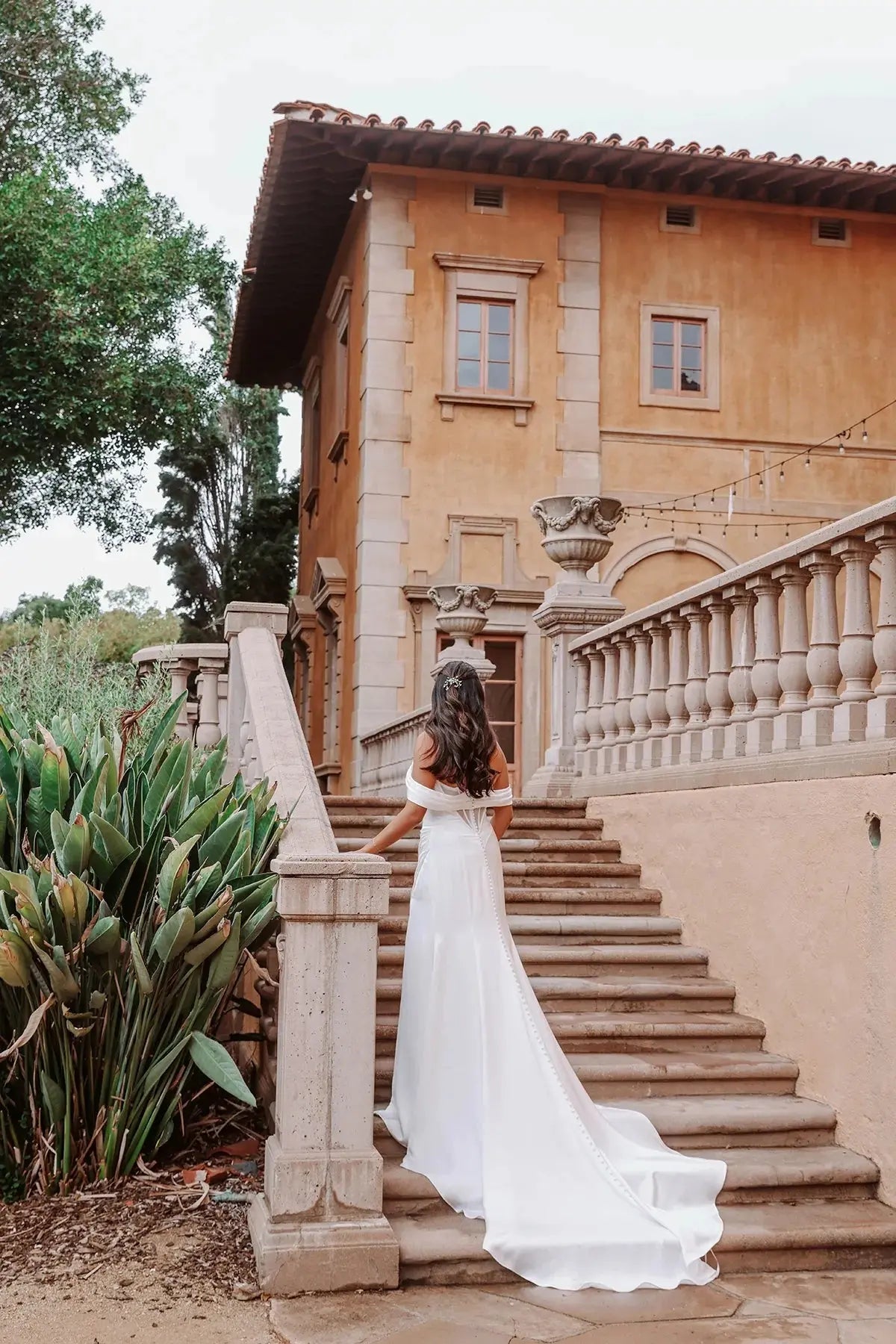 Roxy wedding dress back view | ForeverSolesBride